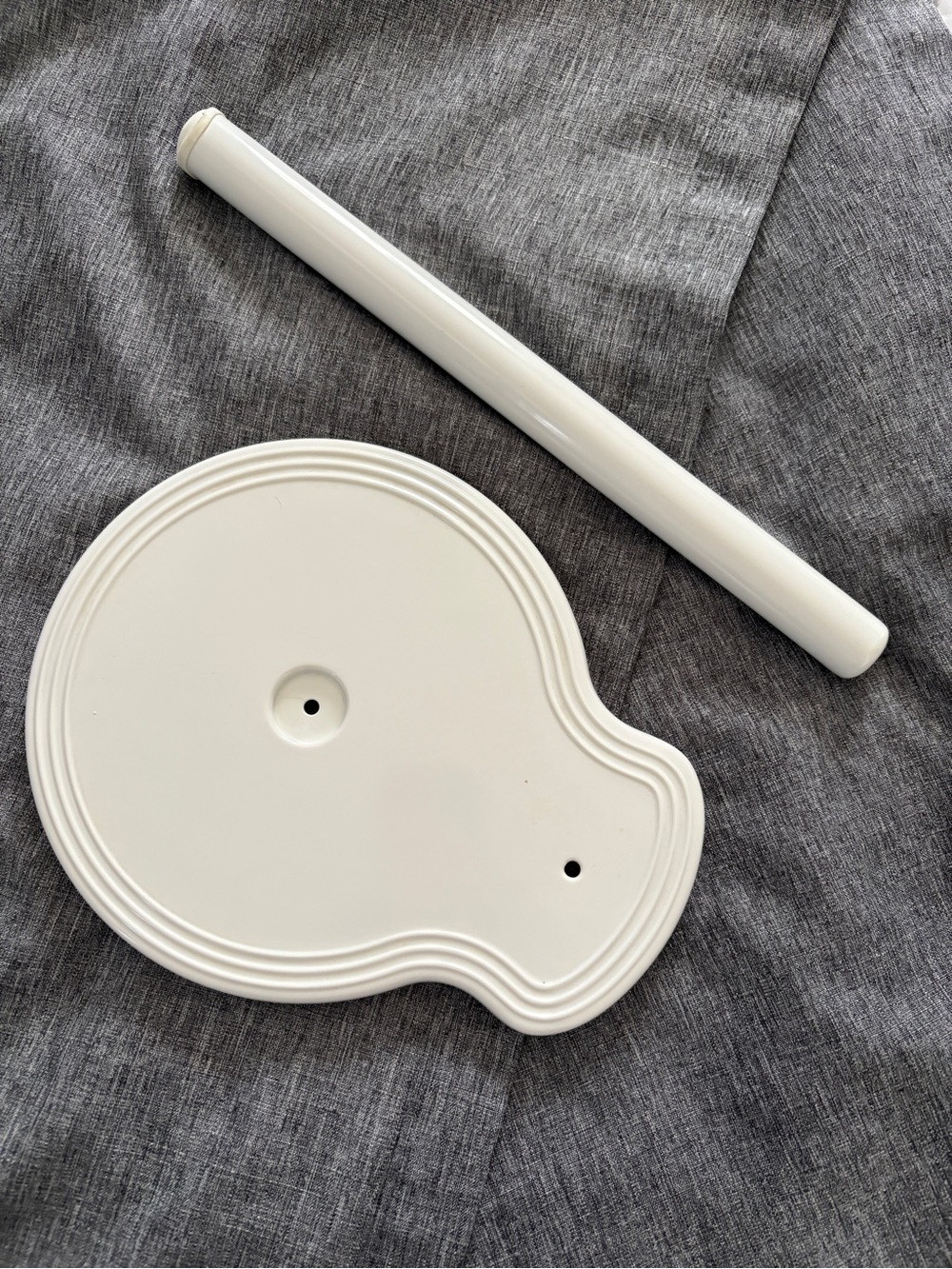 Nora Fleming White Paper Towel Holder - Picture 4 of 4